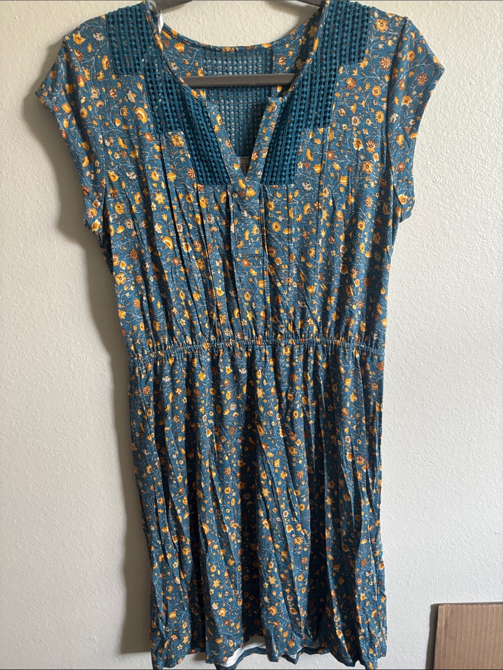 Daniel Rainn Blue Floral Short Sleeve Dress